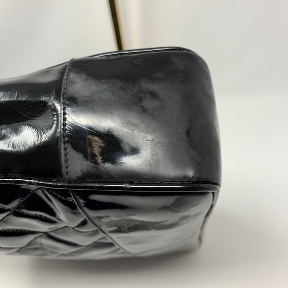Authentic CHANEL Matelasse Black Patent Leather - Picture 6 of 12